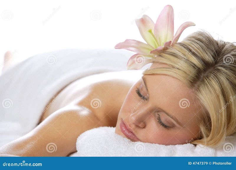 The Perfect Gift: Why Present Cards for Massage Make Great Presents